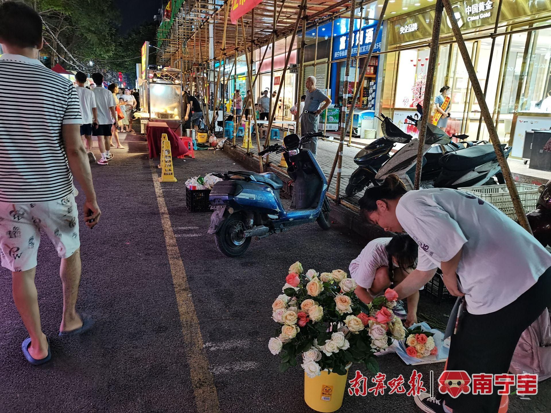 暑假打工卖花日常,暑假兼职地摊卖花