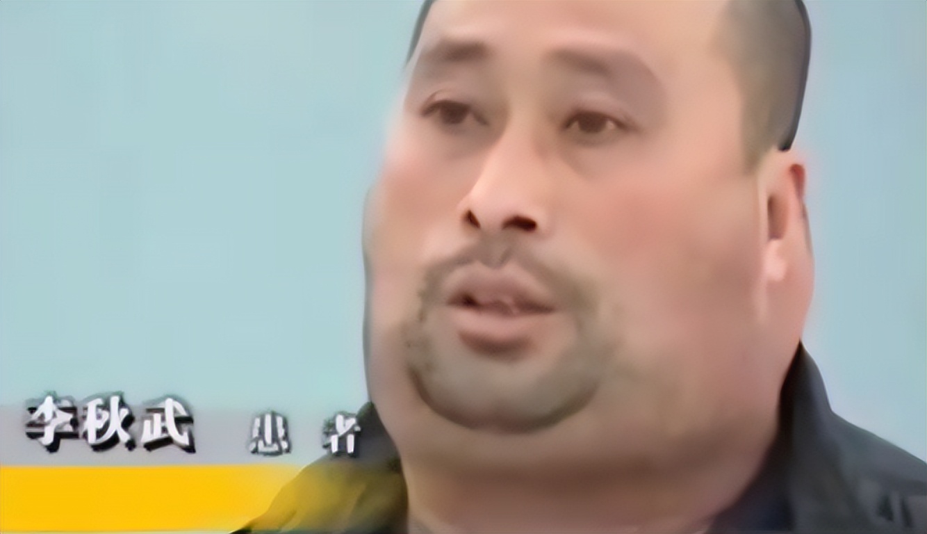 辽宁男子喝3万斤酒撑大脖子,男子嗜酒如命一天三四斤白酒