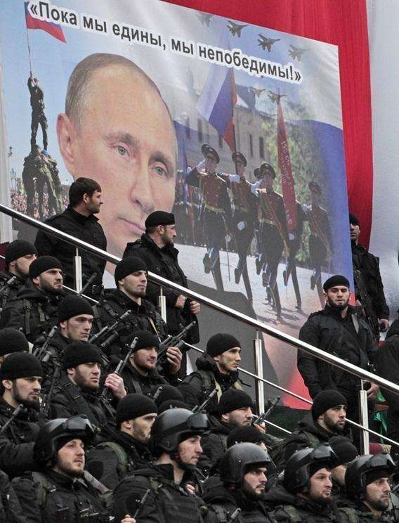 普京“登基”前的立威之战，刚了俄罗斯百年的它为何如今甘做打手