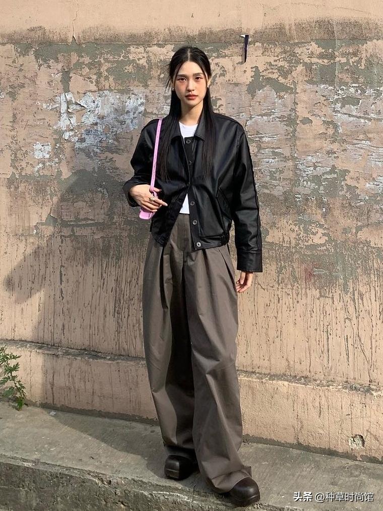 韩国小姐姐冬日穿搭,拜托冬天穿短袖