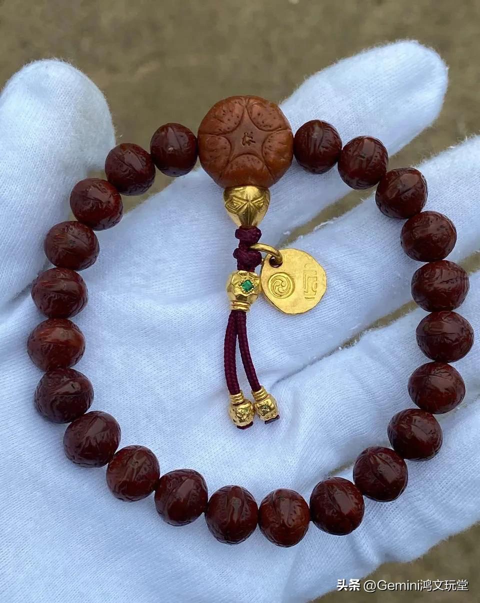 星月菩提和翡翠手串哪个好,星月菩提和菩提根哪个容易盘