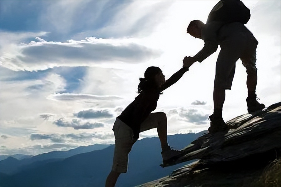 自卑自负自信之间的关系,自卑自负的人性格