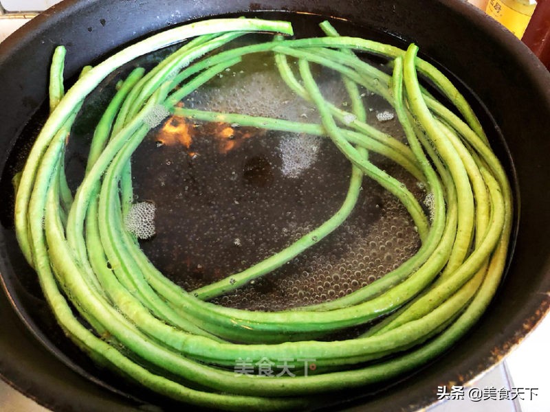 豇豆怎样做既可以当饭又可以当菜,家常豇豆的做法配什么更好吃