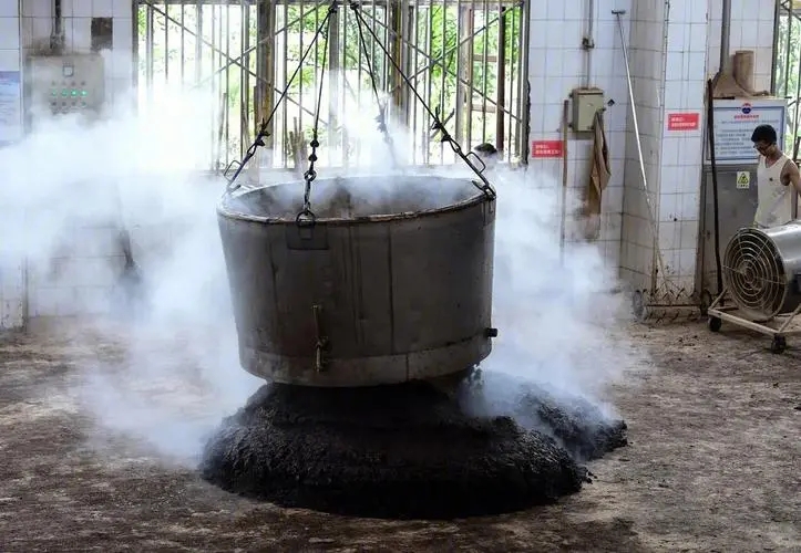 赖茅97香港回归特制酒多少钱一瓶,97年香港回归特制赖茅多少钱一瓶