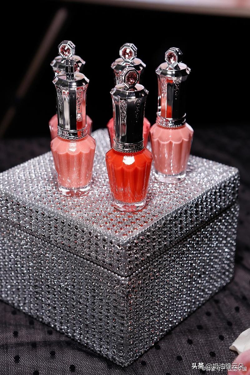 送闺蜜和闺蜜男朋友的平价礼物,送闺蜜7000元的礼物送什么东西