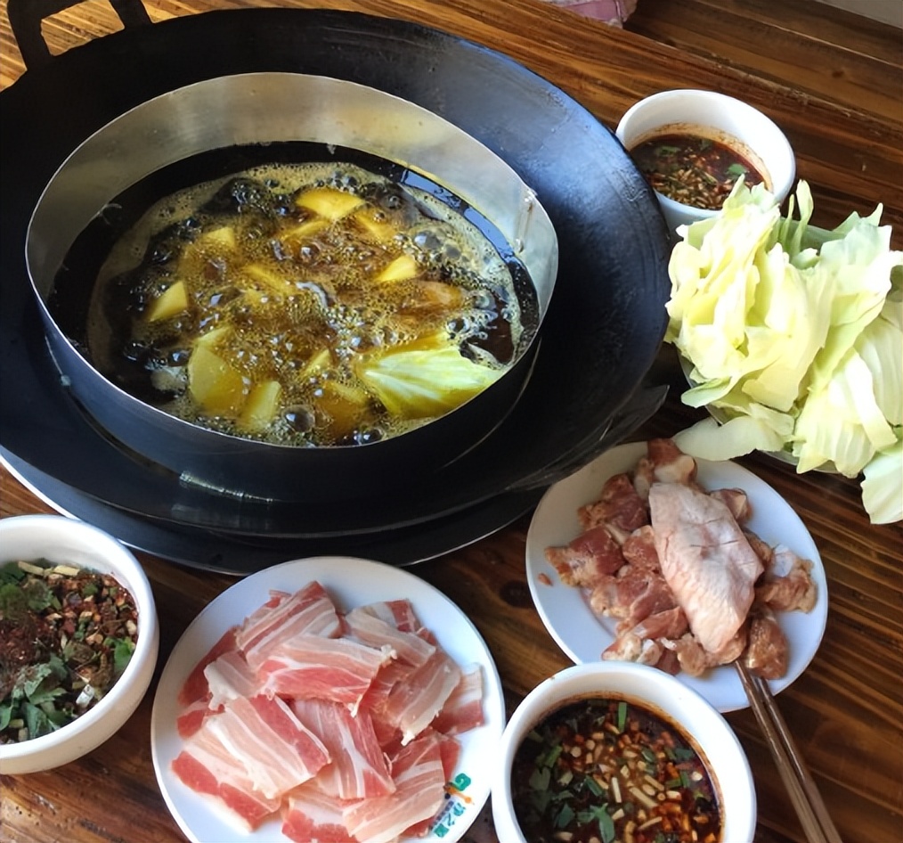 乐山30家苍蝇馆子，我不允许你还没吃过！