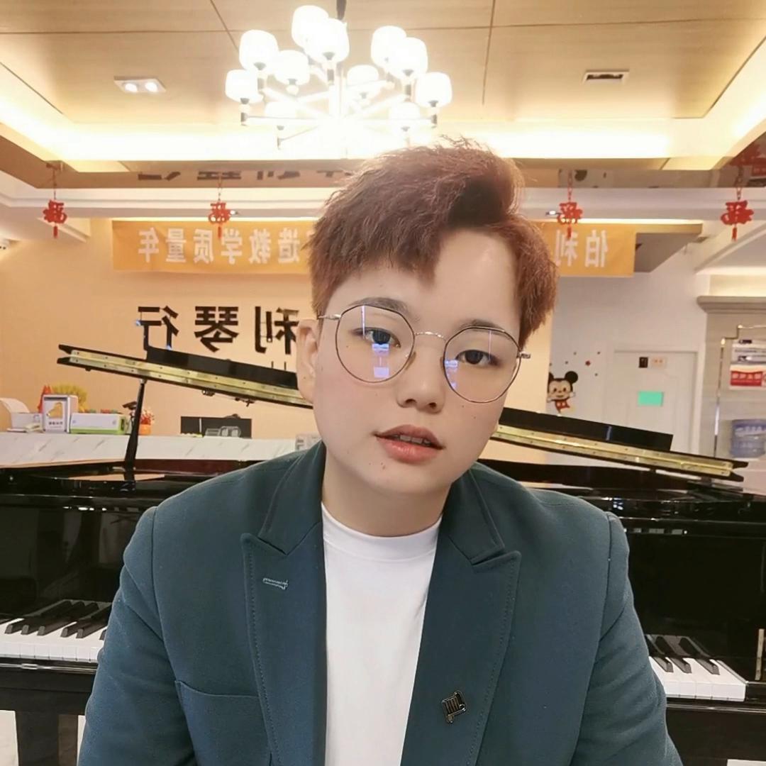 珠江钢琴和珠江钢琴哪个好,珠江和海伦的钢琴到底哪种好啊