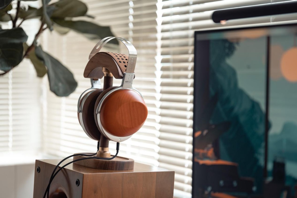 这就是参考级Hi-End听感，领略封闭式平板耳机巅峰HIFIMANHE-R10P