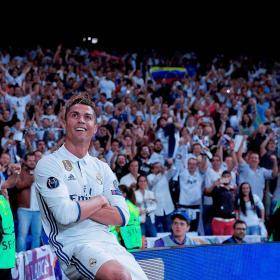 利物浦7:0曼联为什么致敬c罗,足球第1人是梅西还是c罗