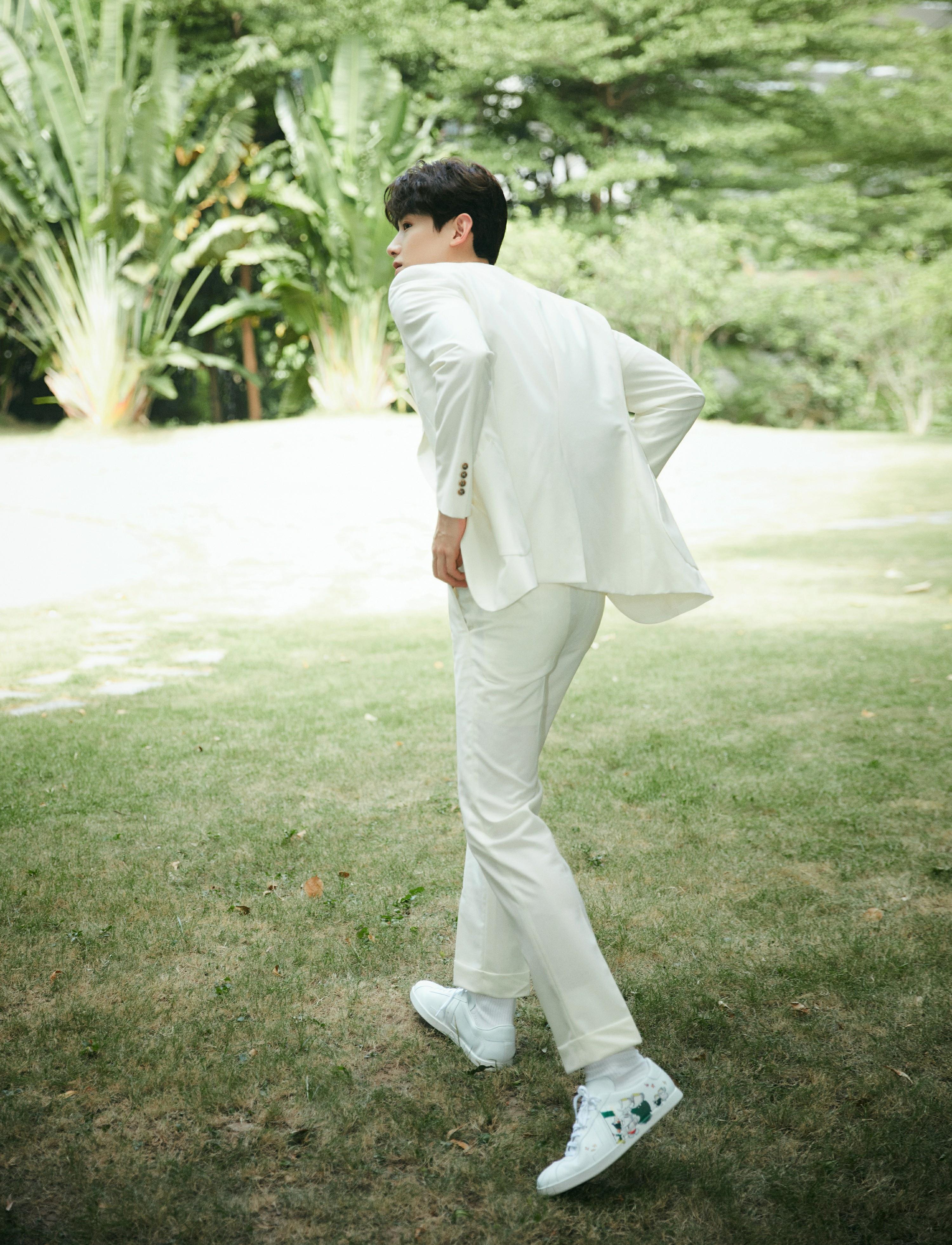 颜值360度无死角的男明星,颜值逆天身高不足的男明星