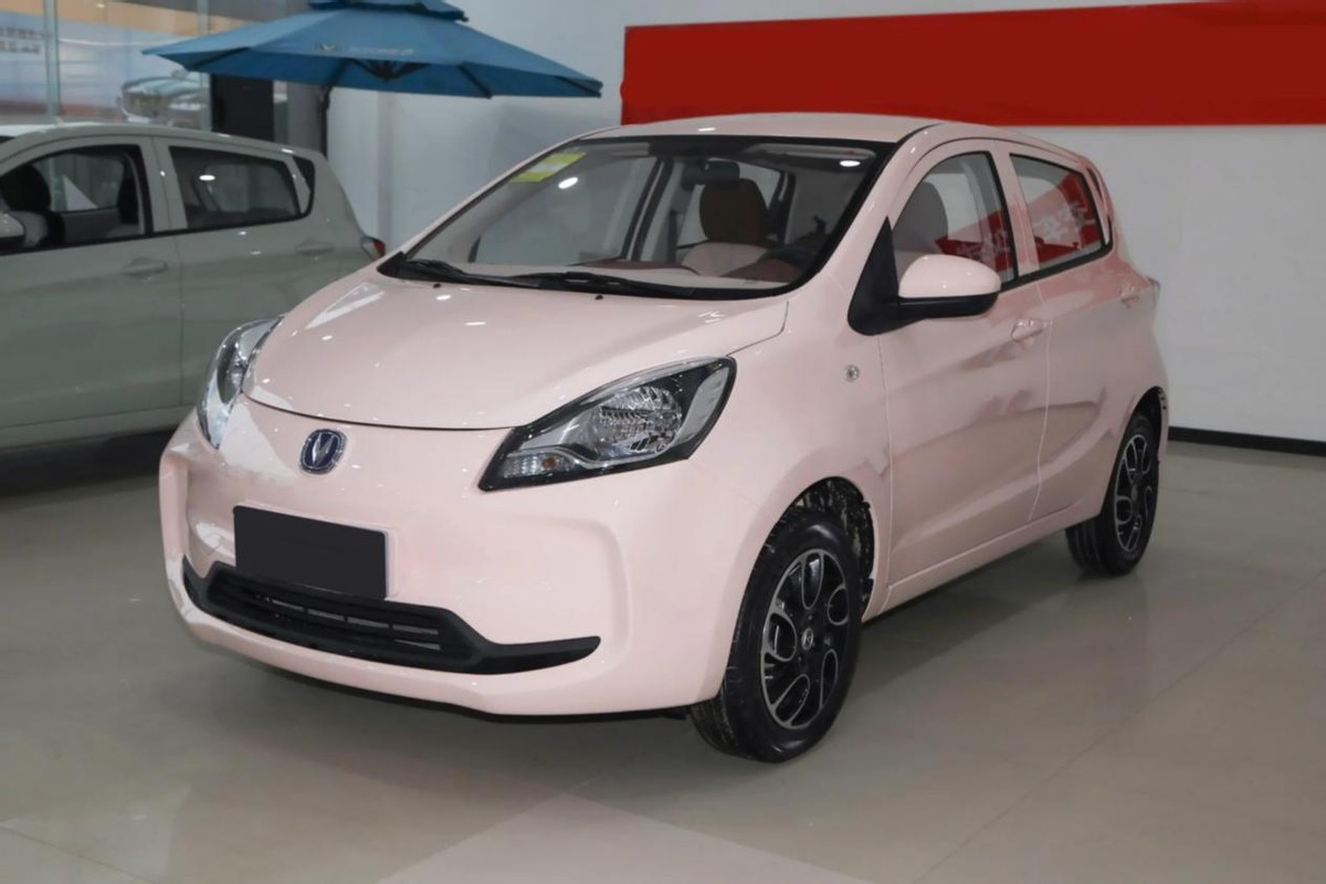 奔奔ev对比宏光miniev,开着五菱宏光miniev去旅行