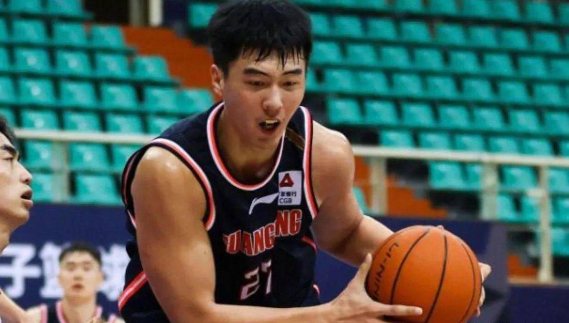 姚明cba各项数据纪录,cba总决赛姚明51分21篮板