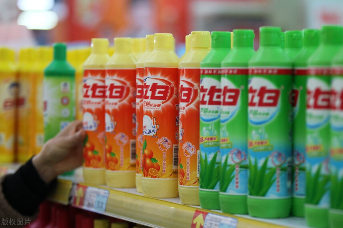 民族日化巨头:从农民工到年赚200亿,潮汕商人陈凯旋怎么做到?