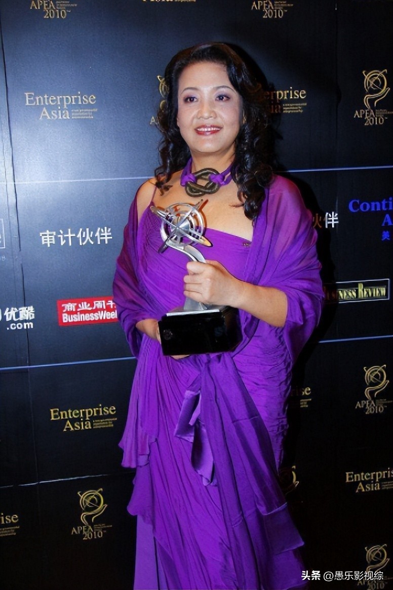 张兰欠9.8亿未还家族信托被击穿,张兰欠8个亿怎么办