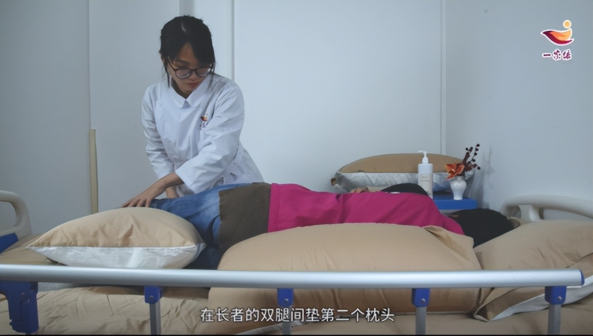 老人身上有褥疮不吃不喝能活多久,瘫痪老人褥疮严重怎么治疗好得快