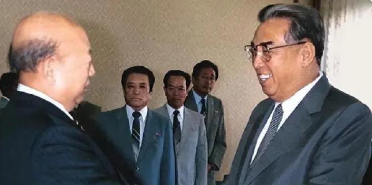 1986年韩国外交部长叛逃朝鲜，成韩国变节最*官高**员，有啥猫腻？