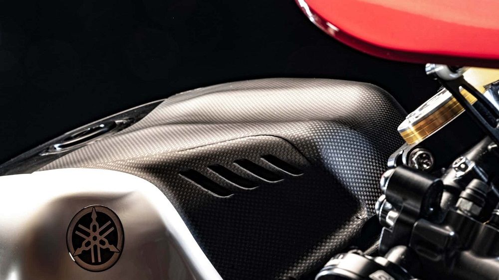 雅马哈R1五周年纪念款推出即售罄，价格能买一辆保时捷911