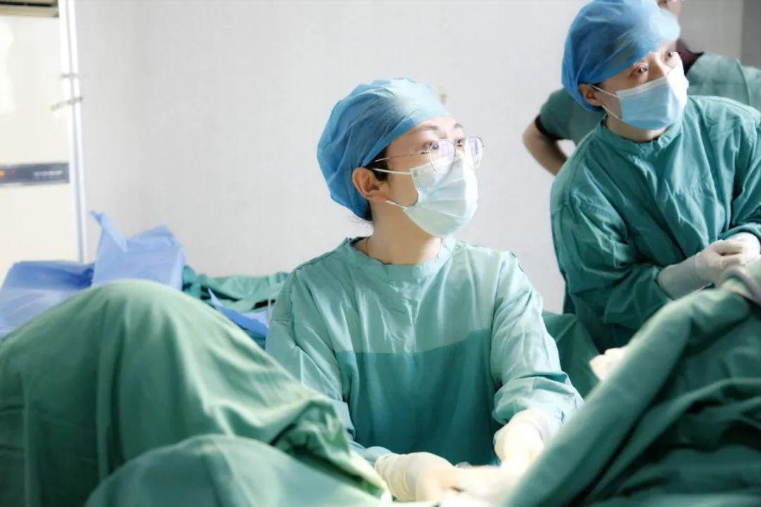 裤子脱了腿张开!妇产科里让人脸红的检查项目,看你做过几个?