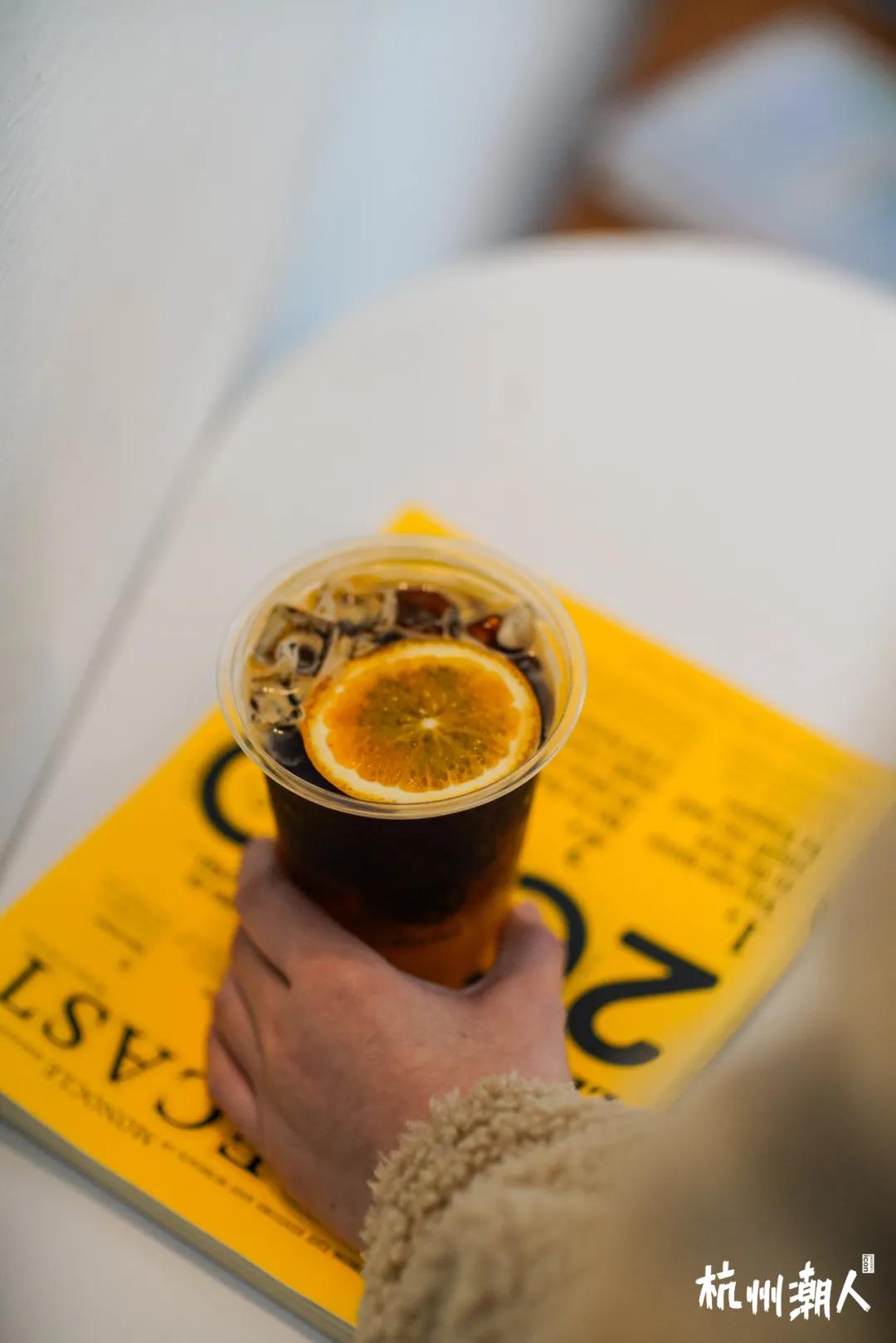 杭州「社区咖啡」大佬，打工人的续命水上新了