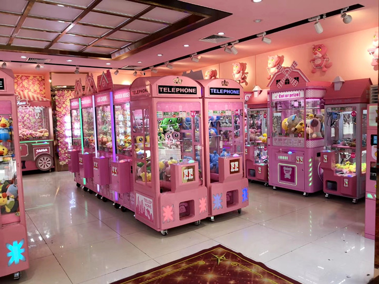 夹娃娃为啥一直流行,去夹娃娃真的比自己买的好吗