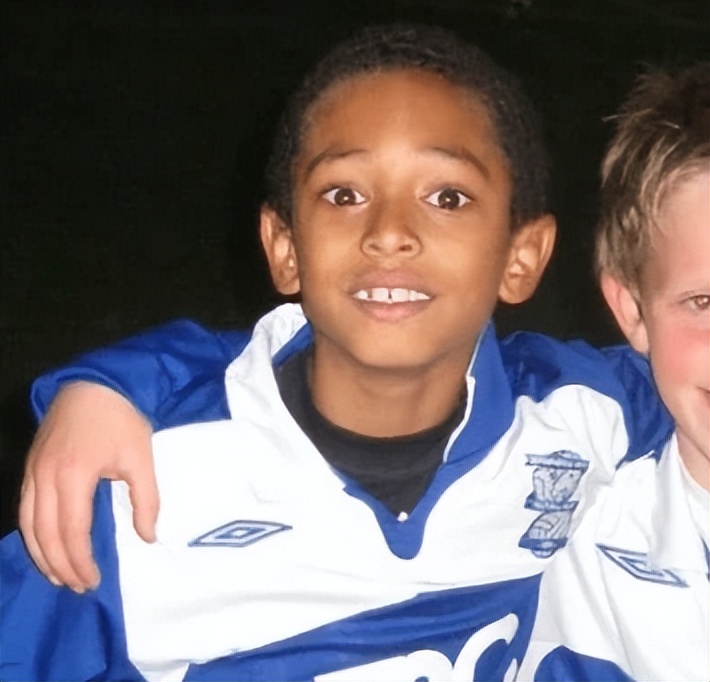 足坛球员童年照,足坛球星萌娃照