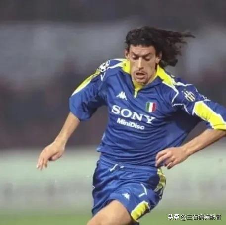 足球最佳阵容梅家军,足坛422评选阵容