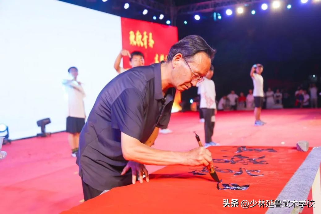 鑷存暚闈掓槬绛戞ⅵ鏈潵涓婚鍥㈡棩娲诲姩,鑷存暚闈掓槬鑺傜洰