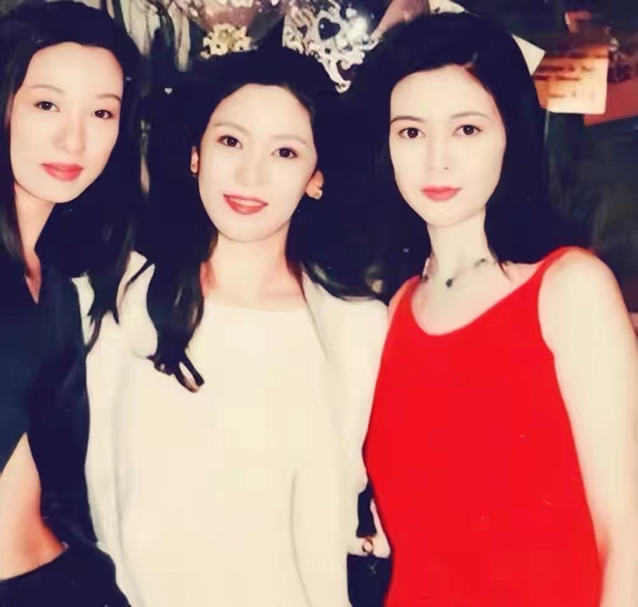 向太畅谈与张柏芝周星驰陈年旧事,向太和张柏芝现在关系好吗