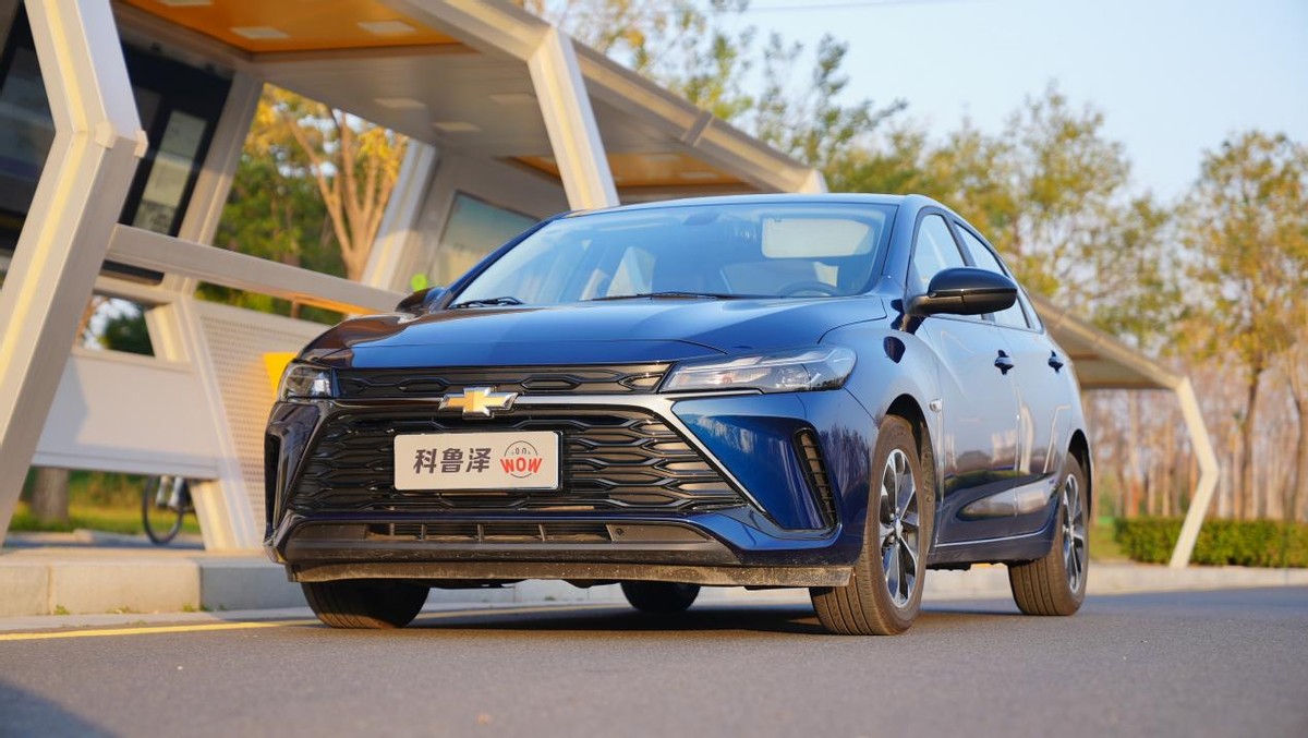 雪佛兰科鲁泽全新试驾视频,试驾雪佛兰科鲁泽新款