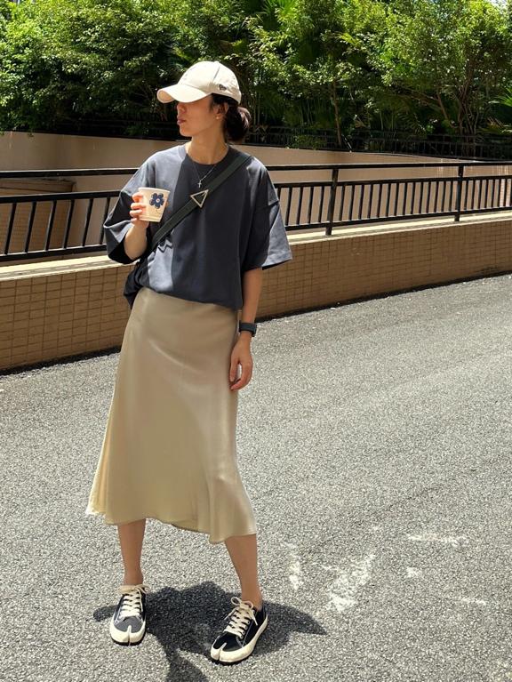 大版卡通t恤女款怎么样搭配,中年女性夏季短袖t恤搭配图片