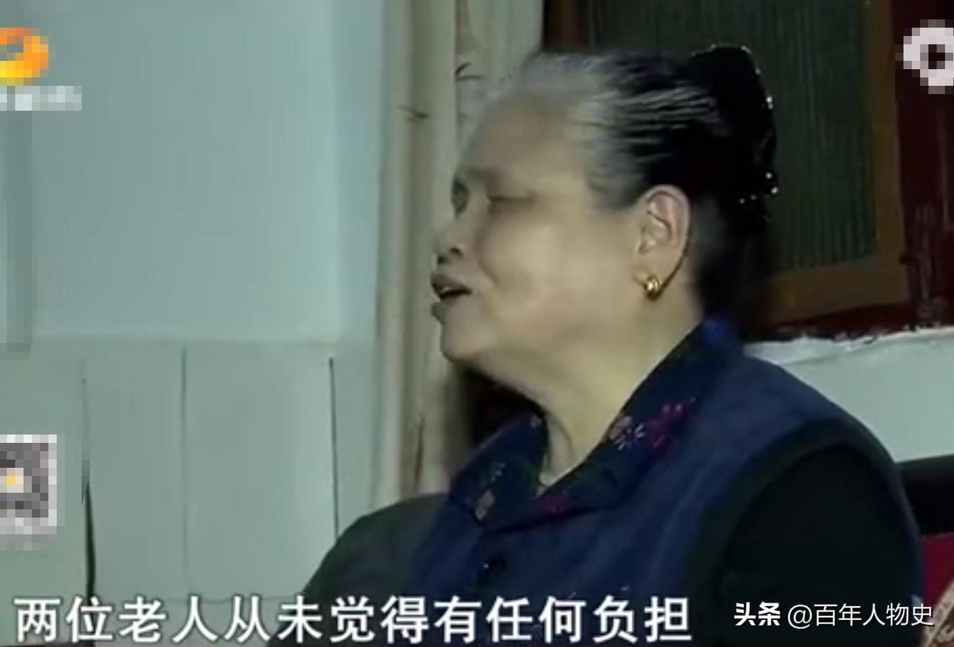 脑瘫男孩被丢给奶奶照顾,13岁孩子瘫痪在床