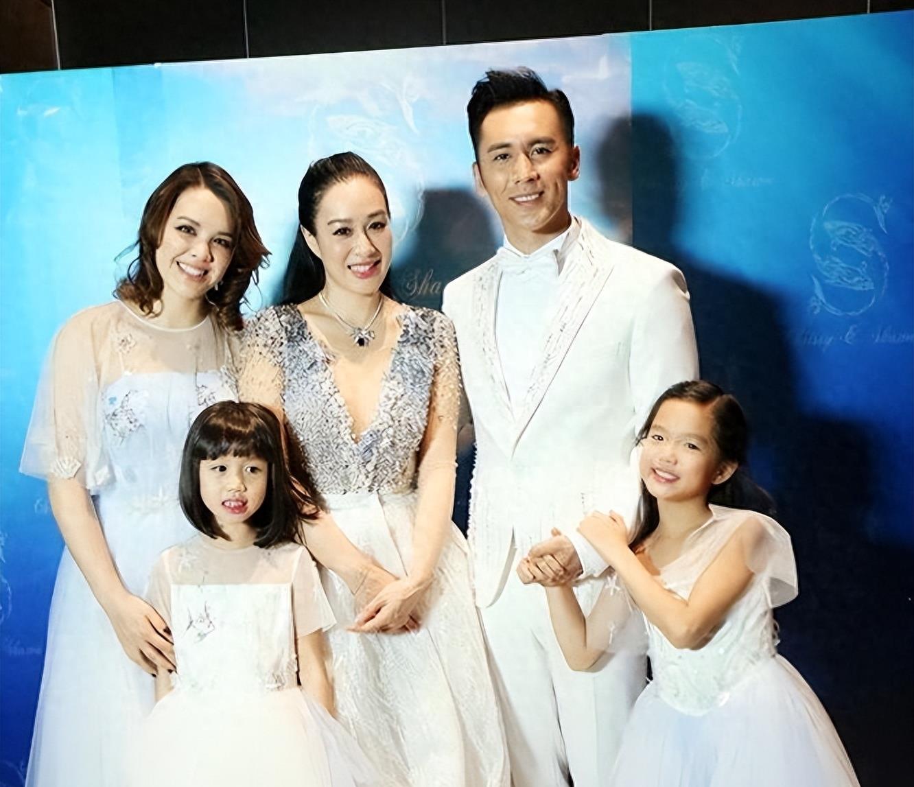 尺度满了！钟丽缇大女儿当众脱内衣裤，现场照片被泄露遭批评！