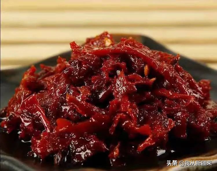 又到了临走前妈妈偷偷在我的包里硬塞一瓶酱的时候