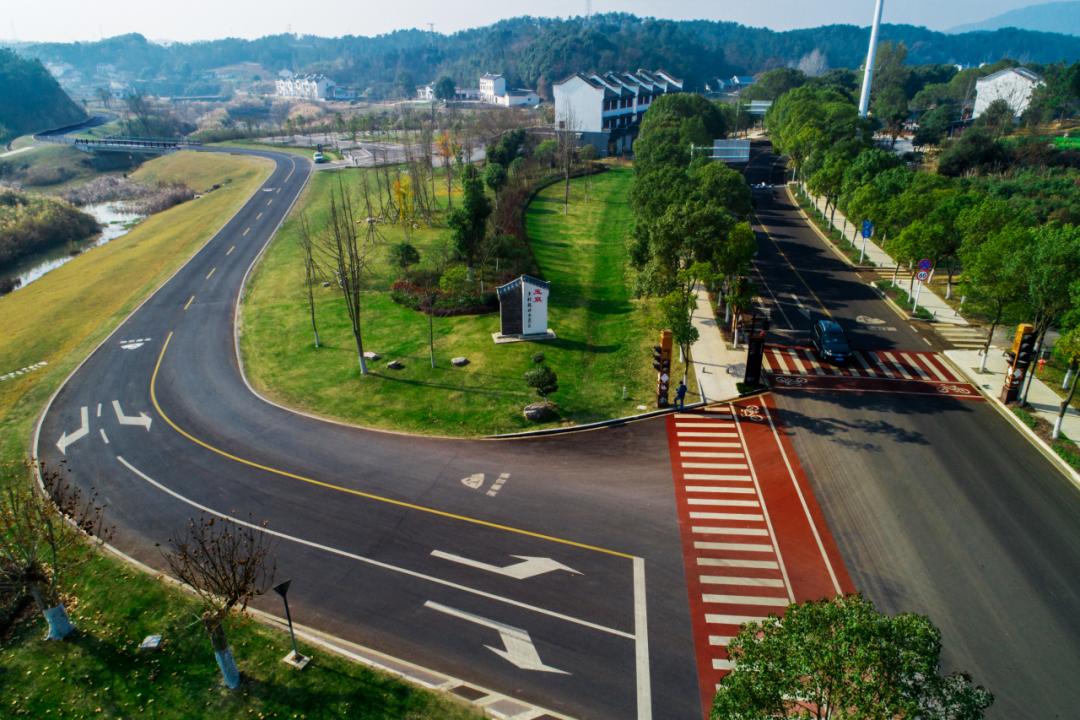宜昌小学初中一体的公立学校,宜昌联合中小学位置