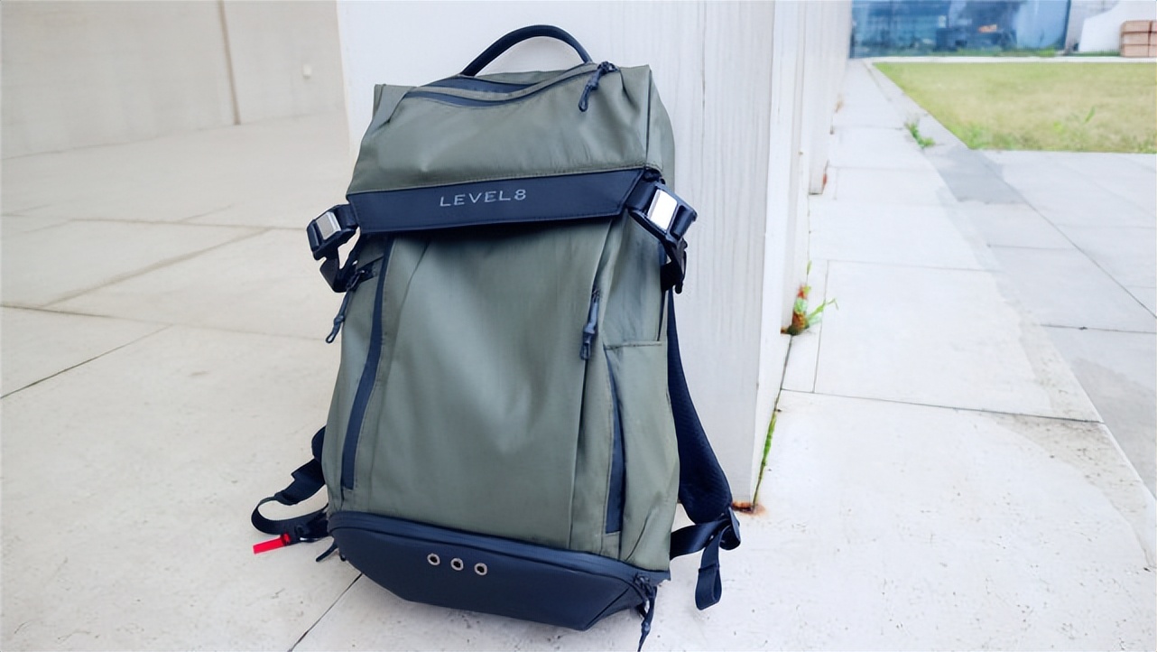 地平线8号双肩包穿搭,地平线8号双肩背包