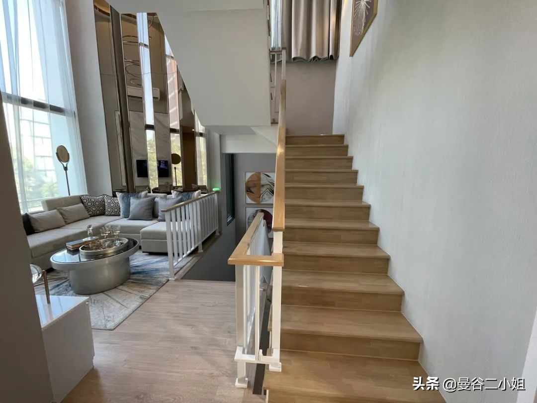 只要100多万的泰国三层别墅，6米挑高玻璃窗，比千万豪宅还大气