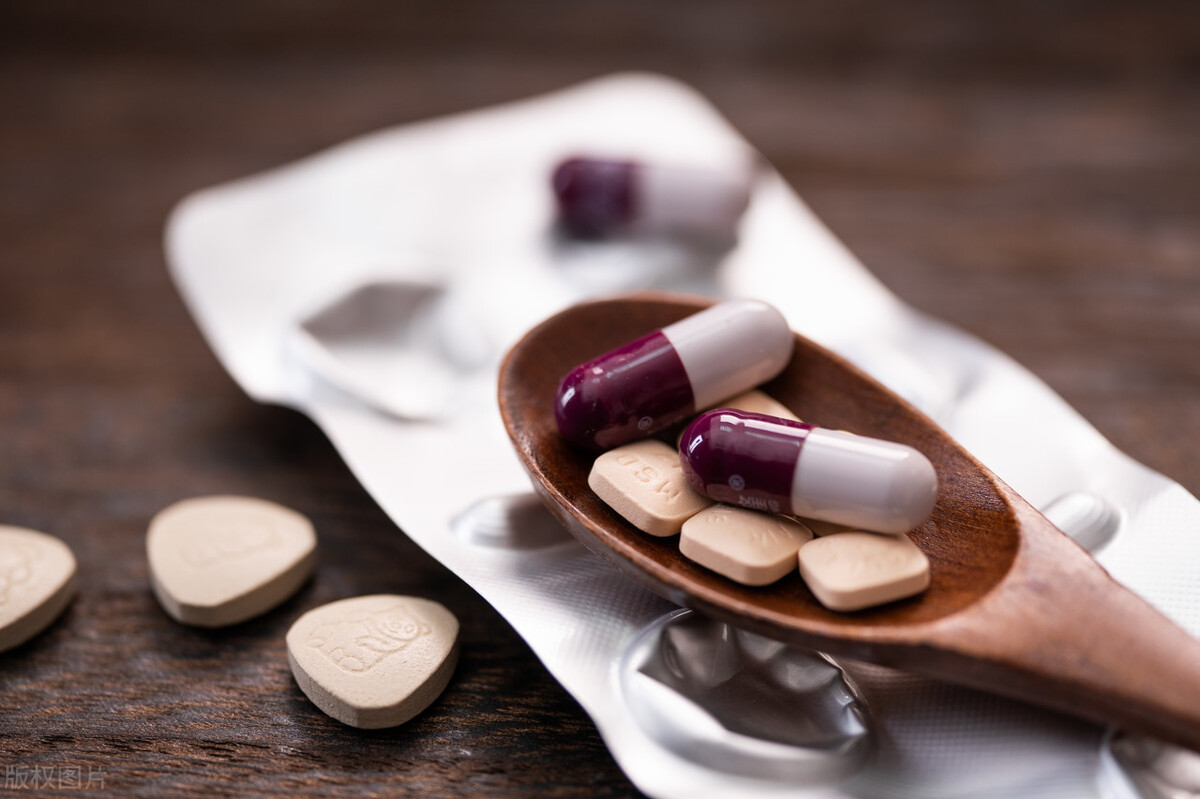 口腔溃疡很疼是不是快好了,口腔溃疡上火怎么止痛