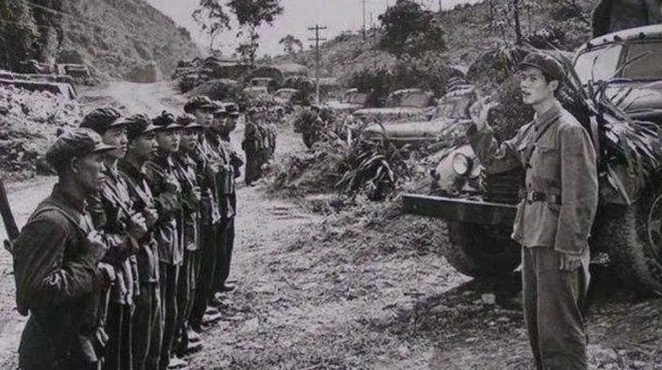 副政委下落不明，部队深夜寻找，顺手打了越军一个伏击