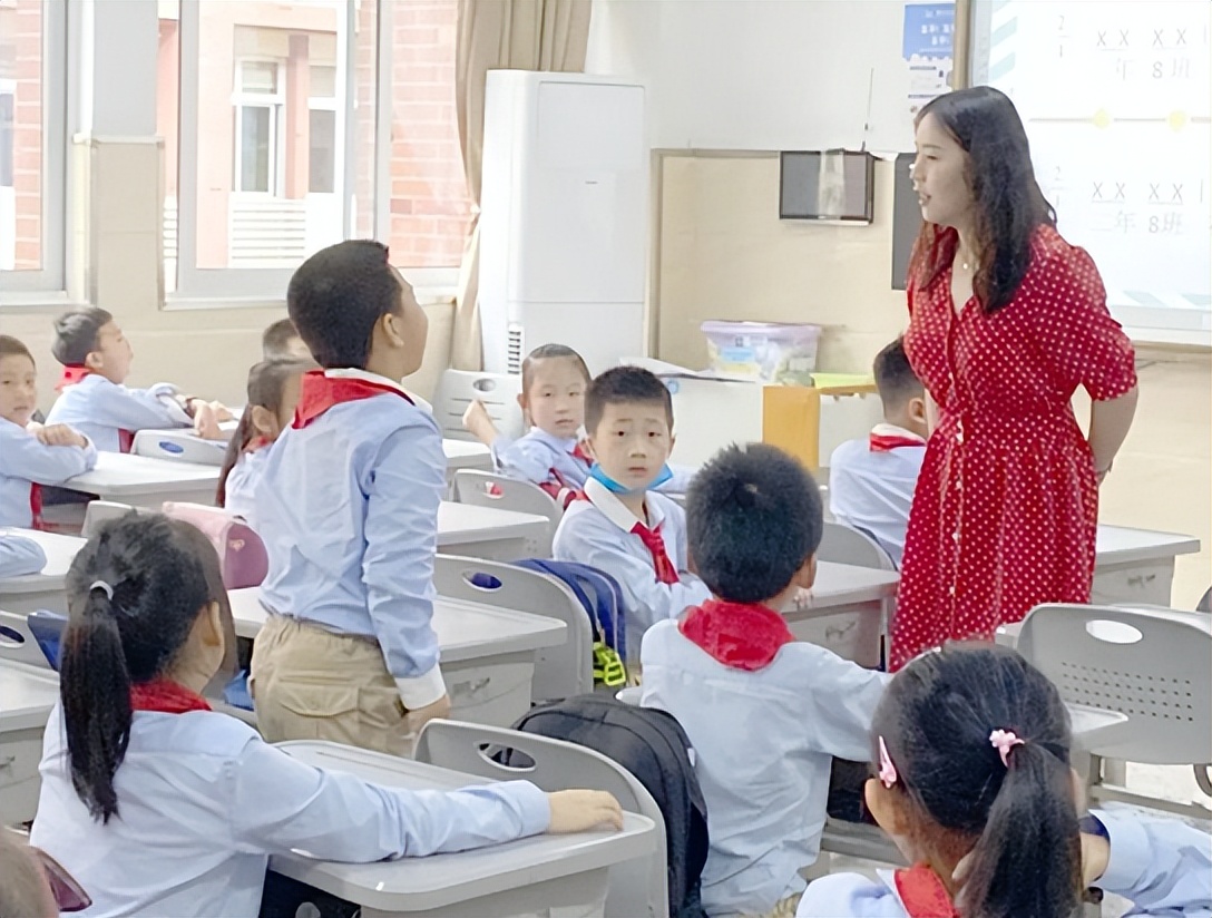 关注留守儿童促使健康成长,提高社会各界对留守儿童的关注度