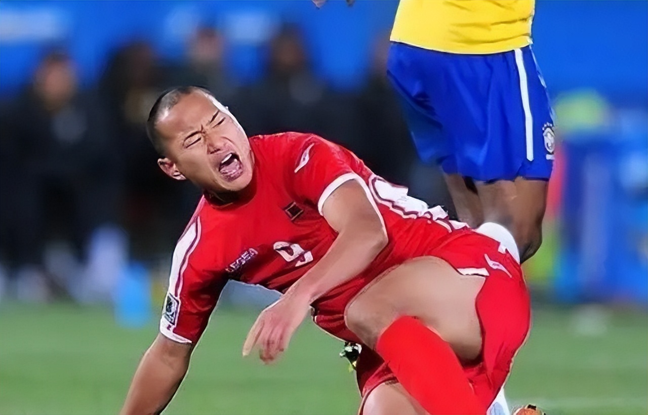 2010世界杯郑大世落泪,世界杯朝鲜队员郑大世为什么哭了