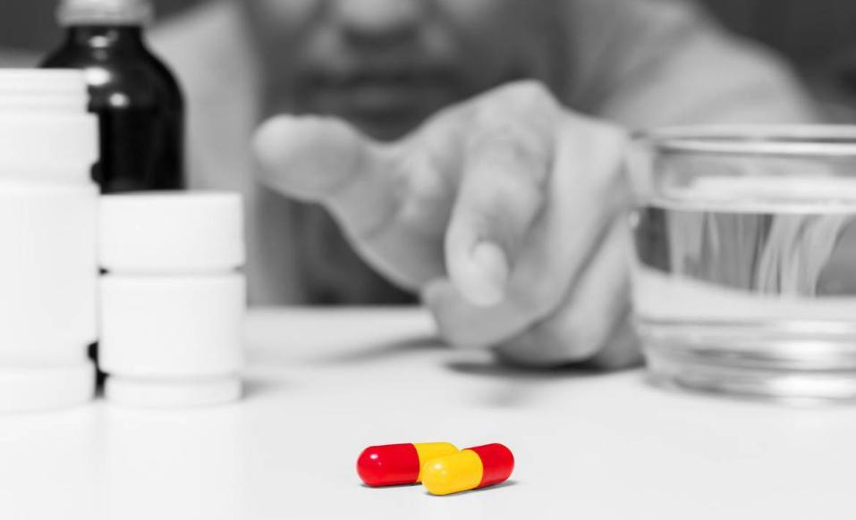 警惕6种药一旦吃上不能随便停,注意了这几种药不能长期吃