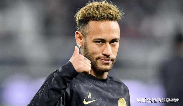 球场上奔跑的美好肉体，让女球迷疯狂的10大足球帅哥盘点，慎点哦