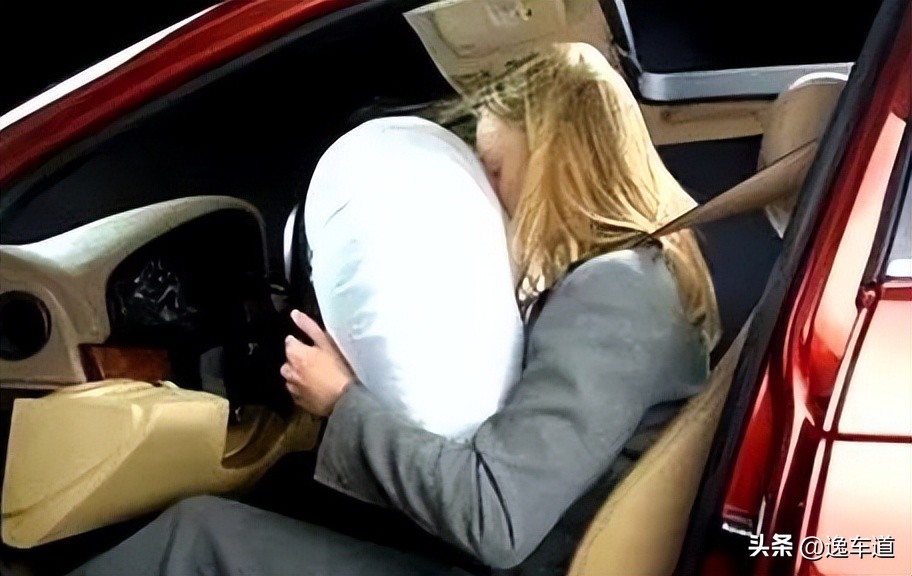 买奔驰E200的十大忠告,16年奔驰e200值得购买吗