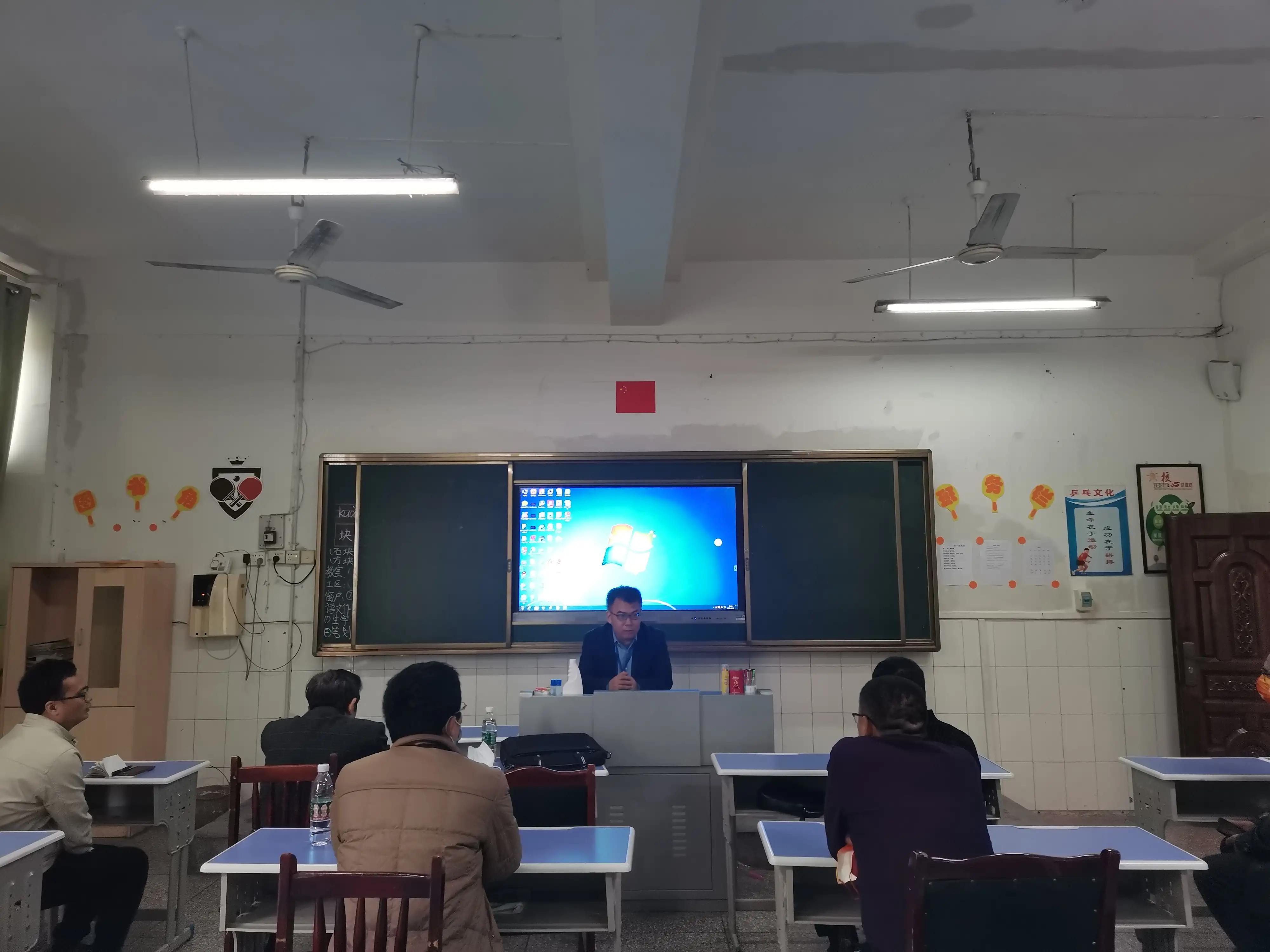 魅力国球传友谊，衣锦还乡好吟诗