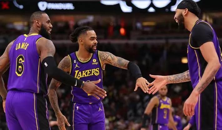 下赛季哪支球队将问鼎总冠军,新赛季哪支球队会夺得总冠军呢?