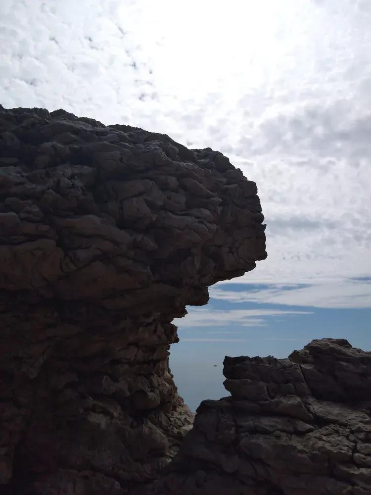 金石滩三亚湾,南有三亚湾北有金石滩的海报