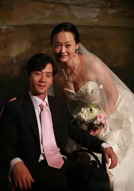 “离婚后至今单身”的8位男星，2人无儿无女，最长的已单身43年了