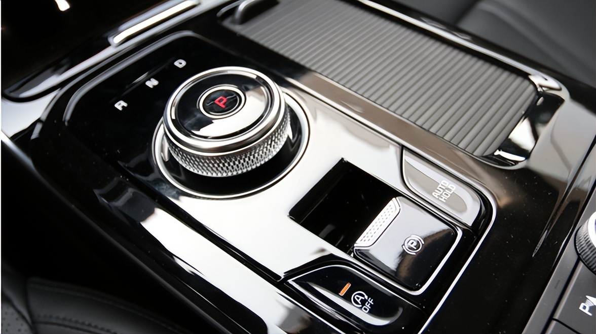 起亚k5对比国产车怎么选,闭眼买不出错的车