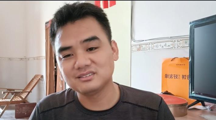 越南媳妇远嫁广西农村，丈夫没房没车没钱，丈母娘借钱还给买房