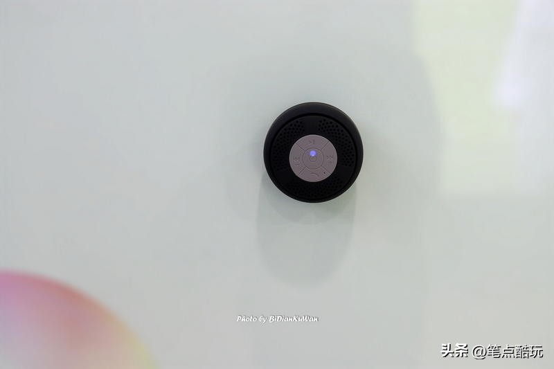 便携蓝牙音箱可以唱歌,能边充电边听歌的蓝牙小音箱